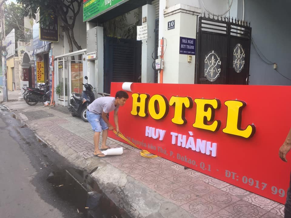 biển quảng cáo khách sạn