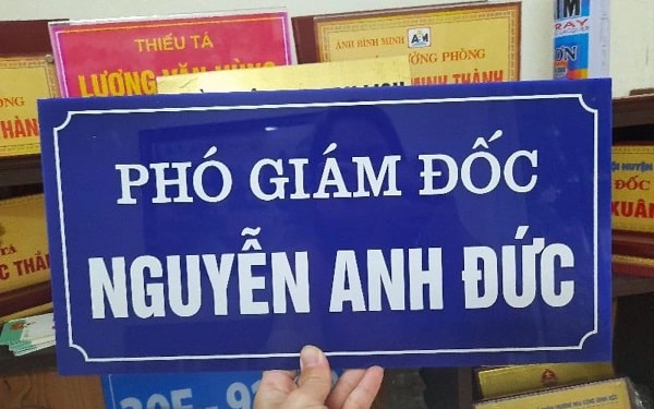 Lưu ý khi lắp đặt biển phòng ban